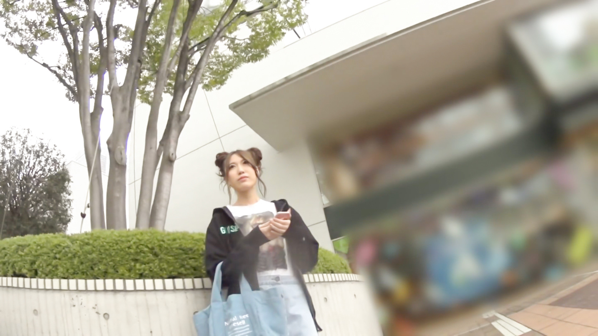 【個撮×潮逝きコスプレイヤー】Fカップ美巨乳で大人気の売れっ子レイヤー降臨!高飛車GALのビンカン膣内をデカチン征服する中出し&顔射で精子まみれ!! 画像1