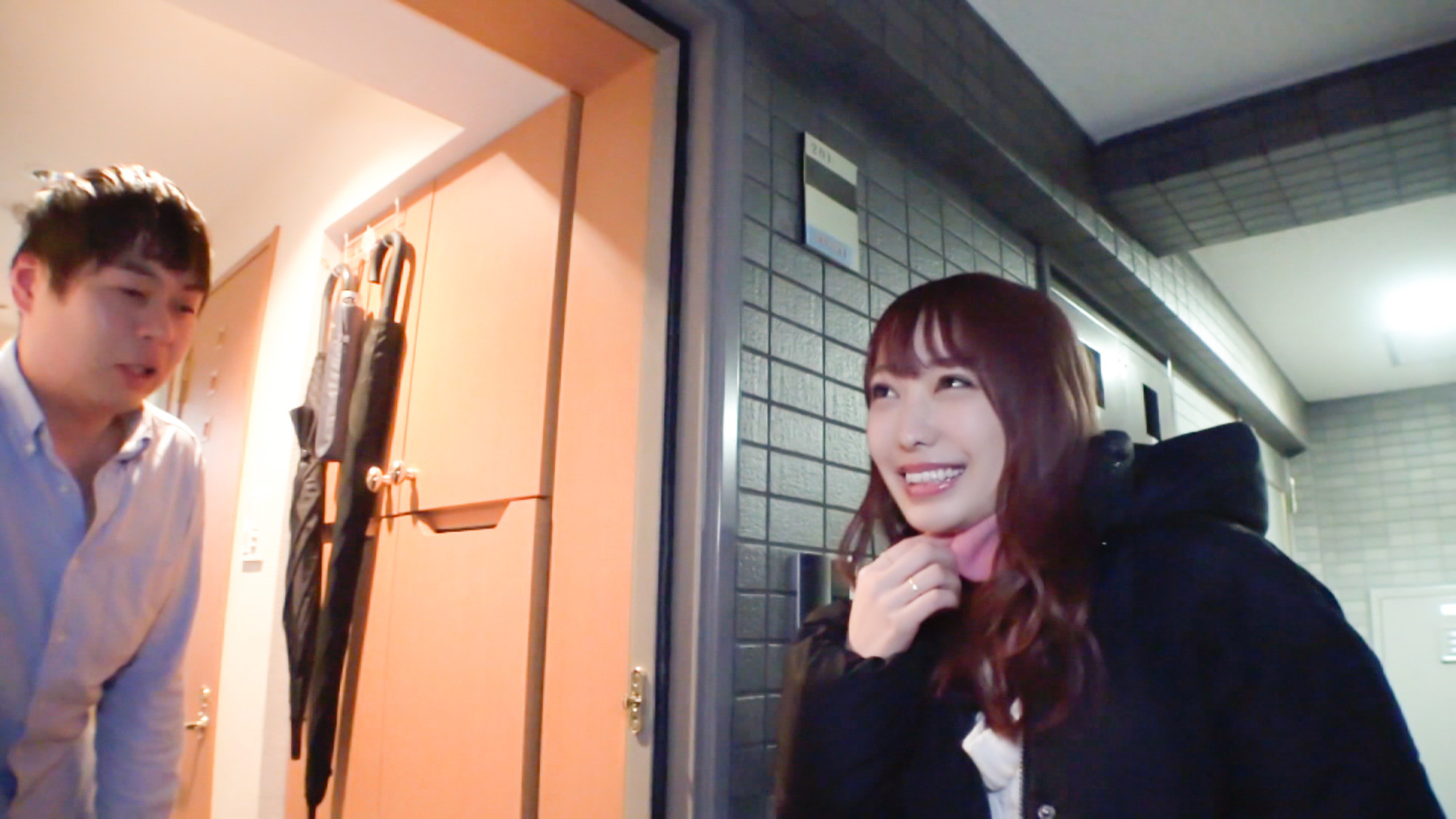 痴女化素人100%!ダメ男矯正企画で女子大生が痴女覚醒!!!慈愛ビンタ、首絞め騎乗位etc・・・非モテ男子を優しくイジり倒す!! 画像3
