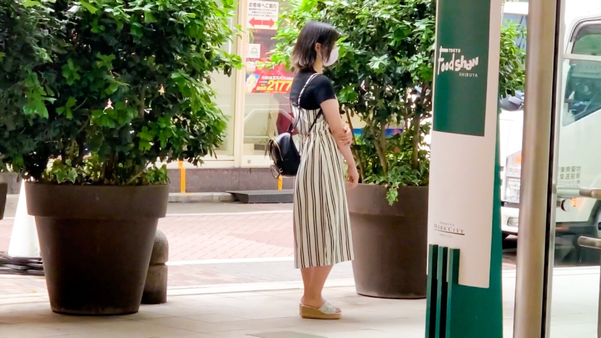【照れキュン絶頂SEX!!】初めてのハメ撮りに最初は恥ずかしがってたけど段々気持ち良くなっていって最後はイキ顔を晒しちゃった愛嬌抜群ニコニコはんなり娘【さくらちゃん】 画像1