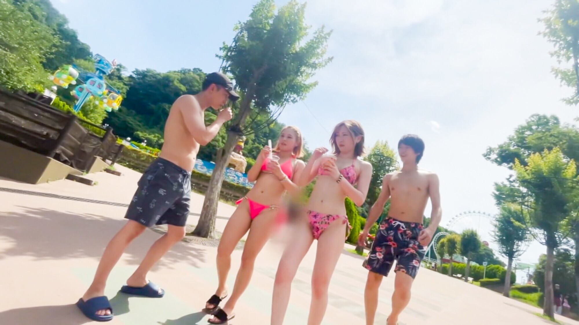 【ナイアガラ級の滝潮!!】Gカップキャバ嬢がプールでナンパされたイケメンチ●ポにほじくられ喜びの潮吹きwww 画像1