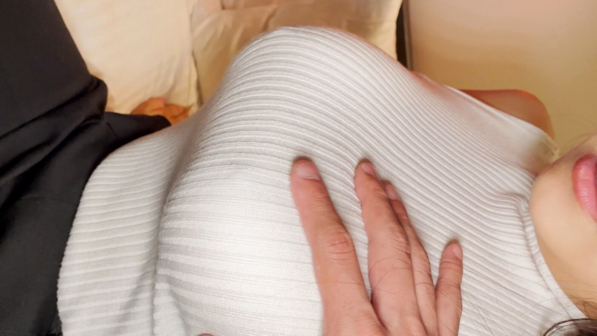 102cm Iカップ爆乳の現役アイドルに無許可中出し!断り切れない内気な性格に付け込んでハメ撮り・即尺ヤリたい放題の裏風俗 画像2