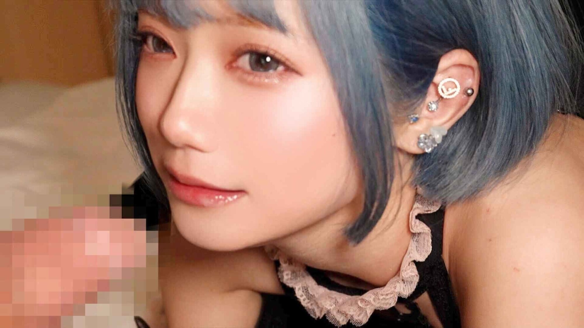 【149cmの奇跡】総フォロワー〇〇超の有名裏垢女子に密会中出し!膣穴丸見えの小ぶりなお尻に巨根ねじ込まれて涙目悶絶絶叫ww 画像6