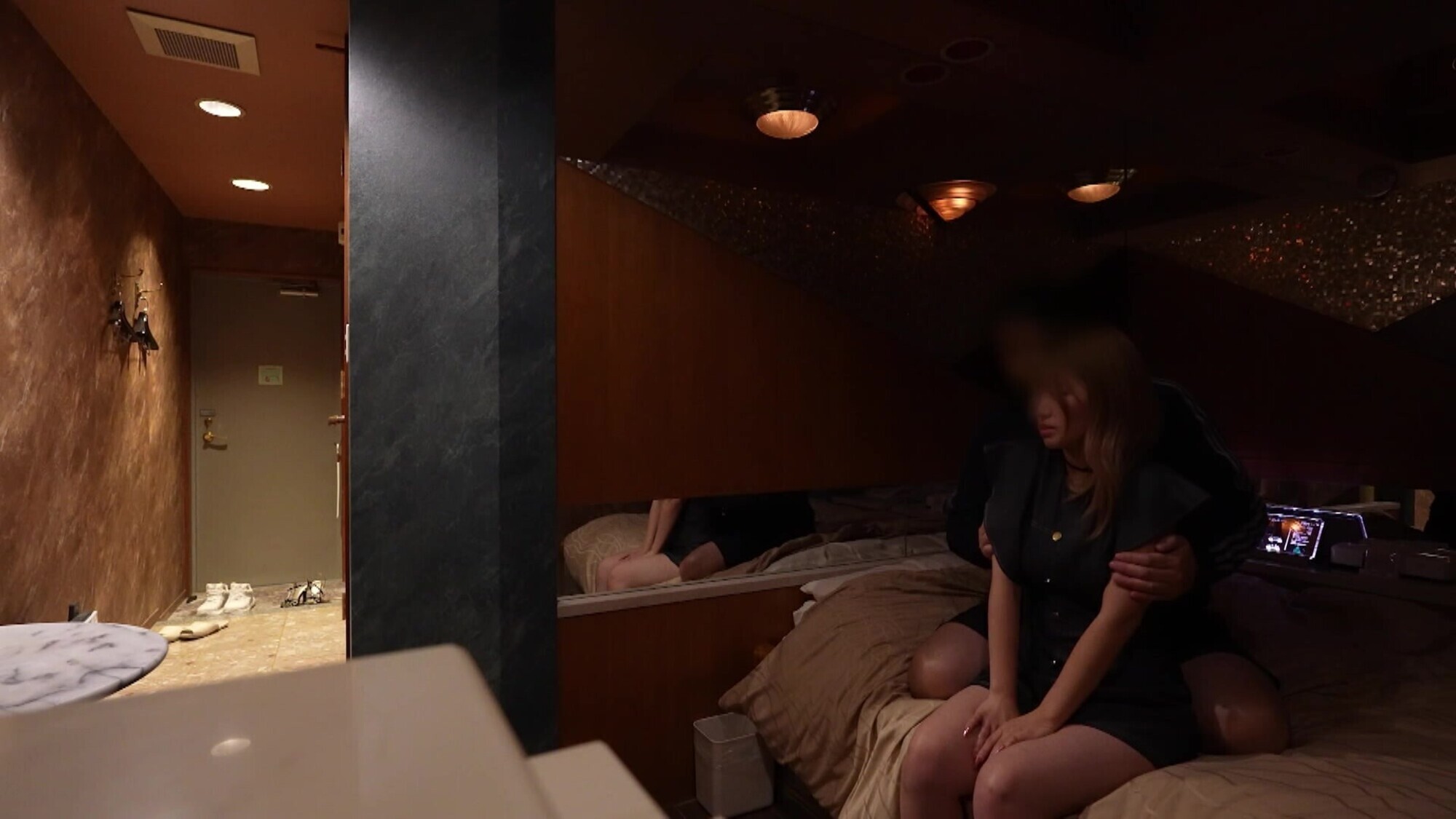 【黒歴史確定】巨乳グラドルが仕事のために大量中出しされる芸能界の闇流出www 1枚目