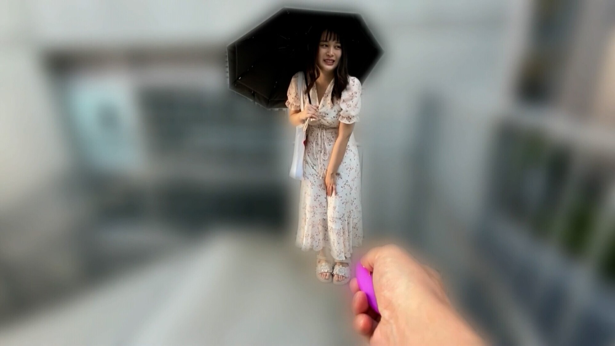 花芽ありすちゃんとリモバイ散歩!街中で絶頂恥辱プレイ! 9枚目