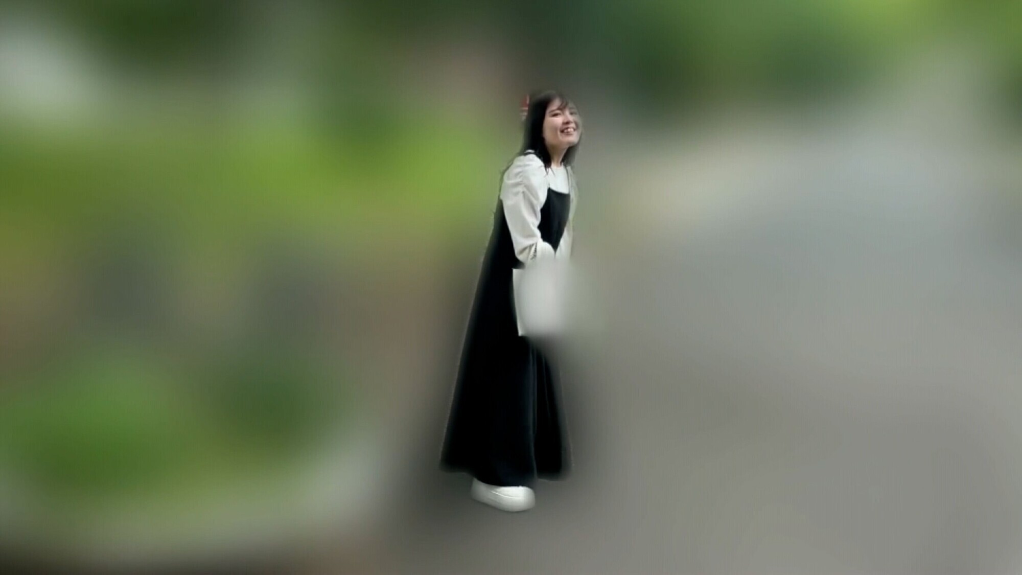 リモバイ散歩!街中で4人の女と絶頂恥●プレイ! VOL.4 12枚目