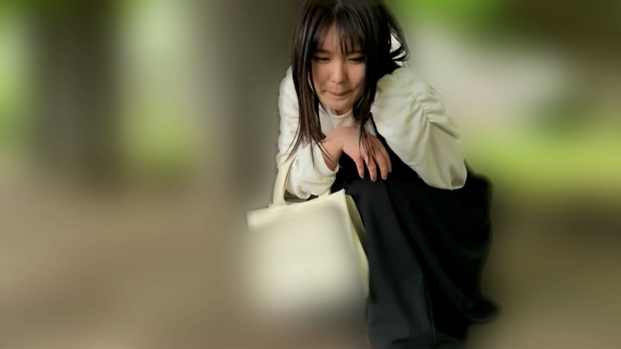 リモバイ散歩!街中で4人の女と絶頂恥●プレイ! VOL.4 16枚目