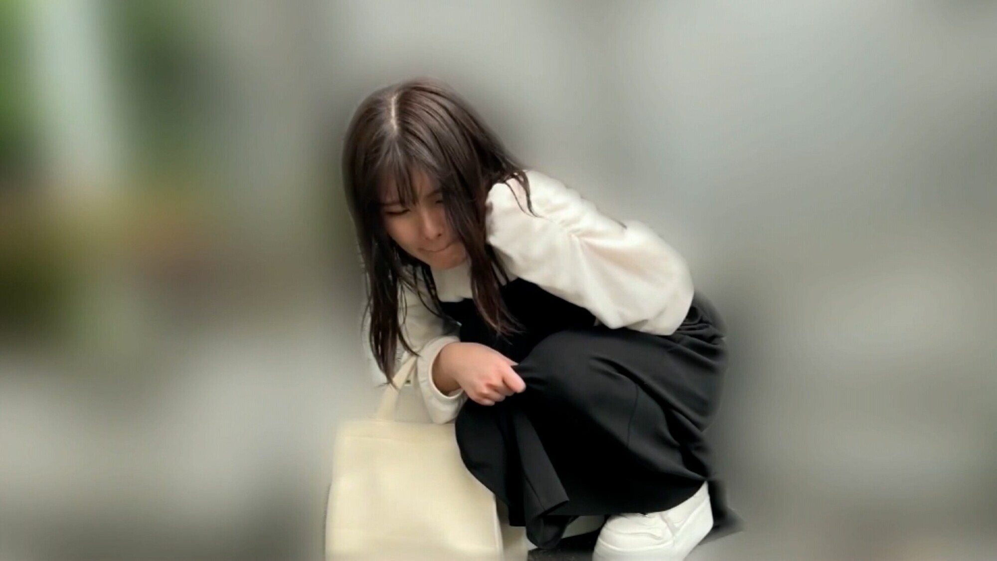 リモバイ散歩!街中で4人の女と絶頂恥●プレイ! VOL.4 19枚目