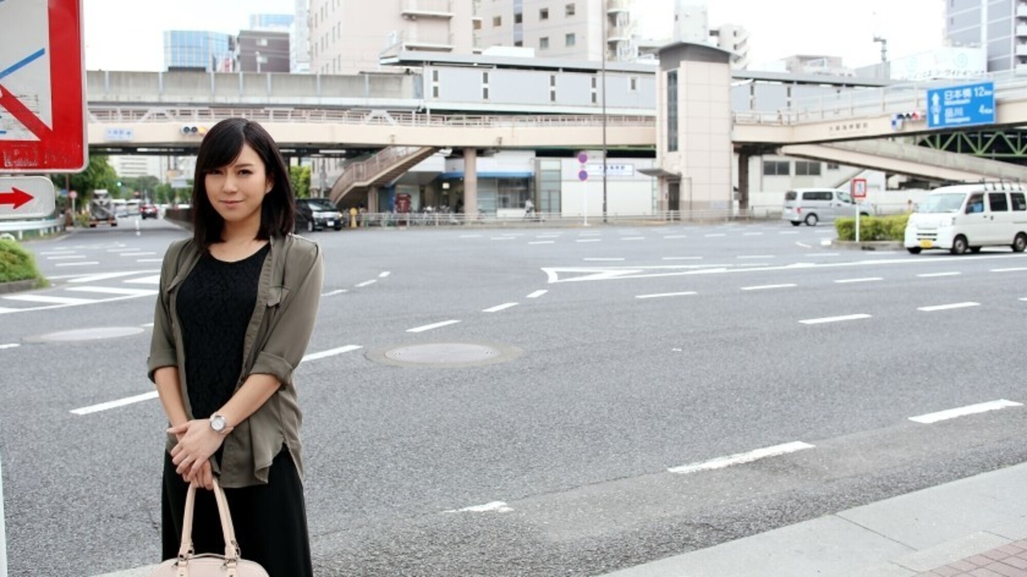 全国人妻えろ図鑑 人妻全国募集⇒出張ハメ撮り⇒ネット公開 汐里さん(35歳) 東京都品川区在住 画像1