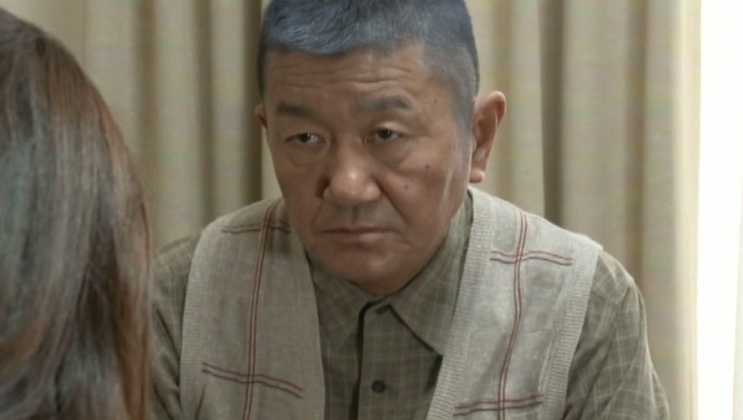 あなた、ごめんなさい バレないように『旦那の隣で義父にやられる嫁』 愛乃ゆな 画像9