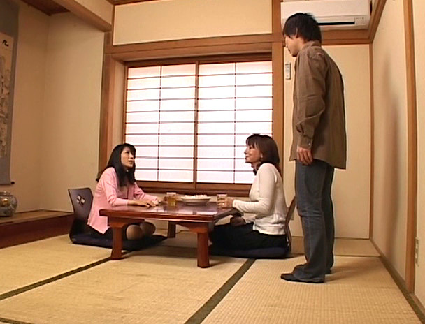 近親相姦 母子受精 香坂菫・涼子 画像1