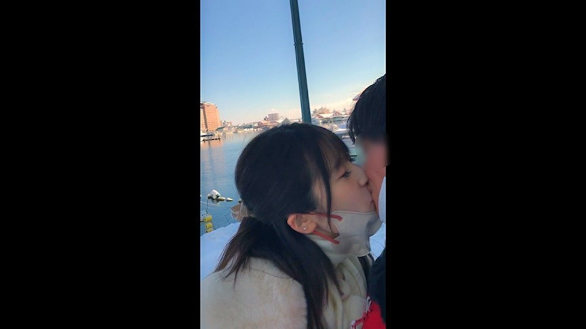 旦那以外で濡れる地方若妻まいなさん函館在住25歳 路チュー指フェラ焦らしの匂わせ誘惑、SNSで話題沸騰のキス神妻と舐め生SEX 画像3