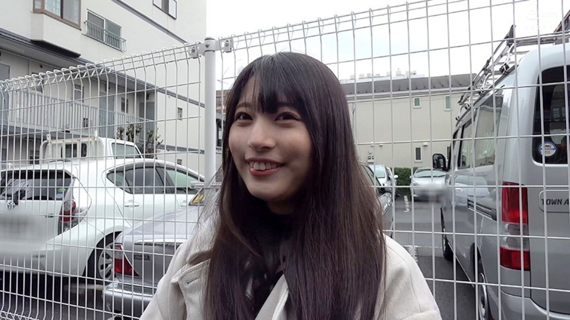 聖水痴女 男に小便を飲ませる事に興奮しちゃう性癖を拗らせたお姉さん さらら 画像1