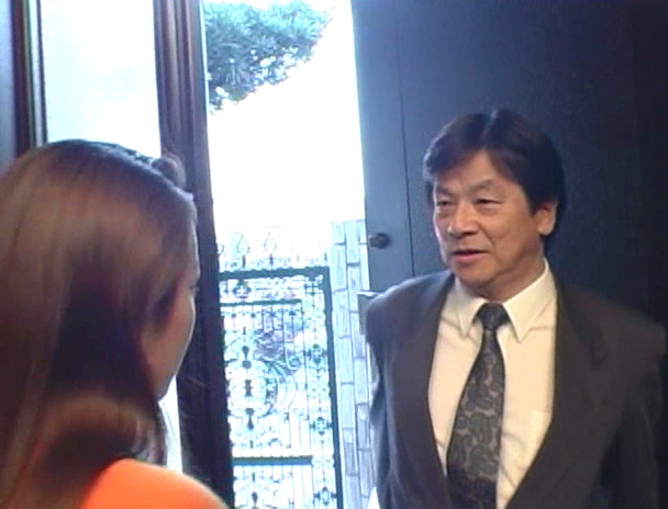 婦人性活 第1巻 その姿は母では無く、汚い親爺の肉棒に喘ぐ一人の女だった・・・ 画像1