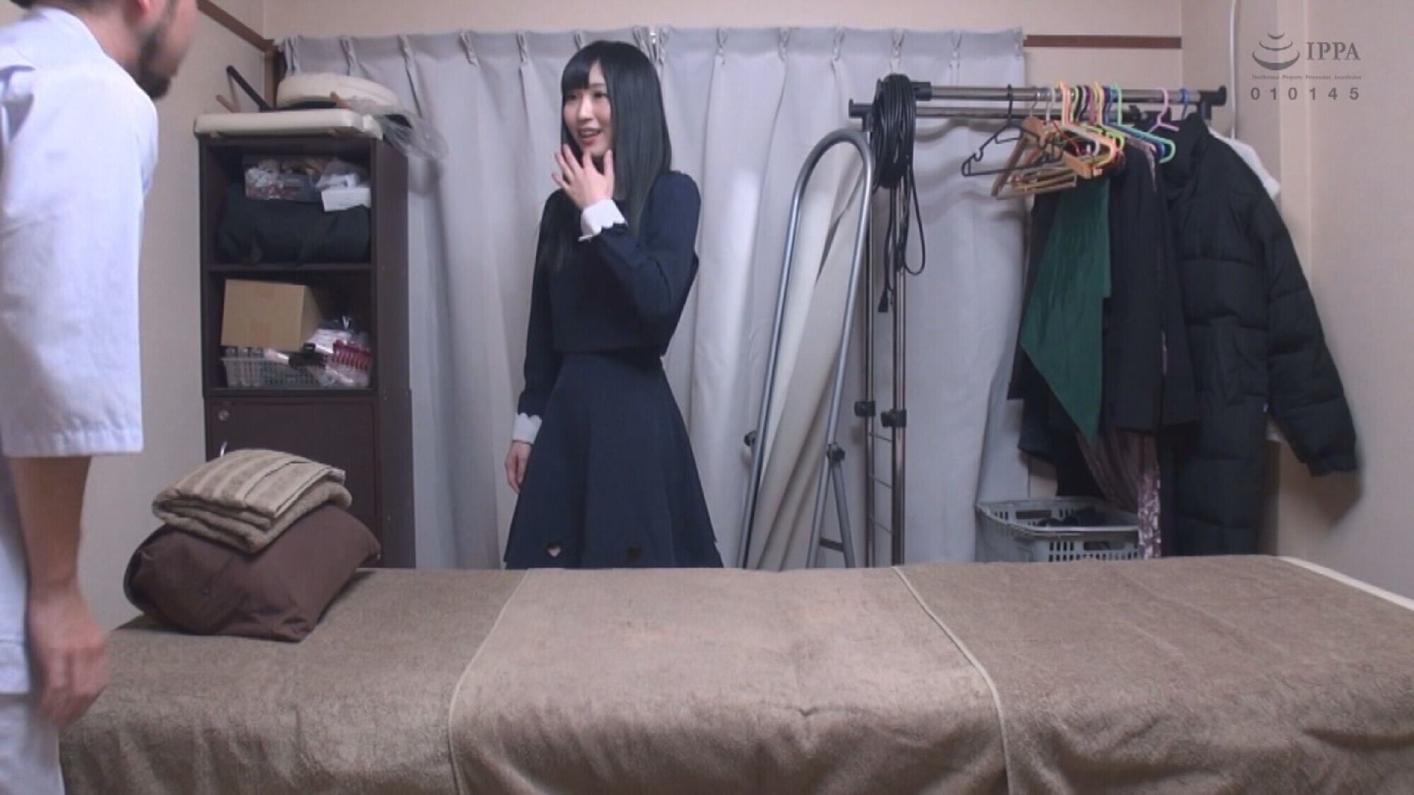 若月まりあ 魔法のオイルで快感マッサージ 画像1