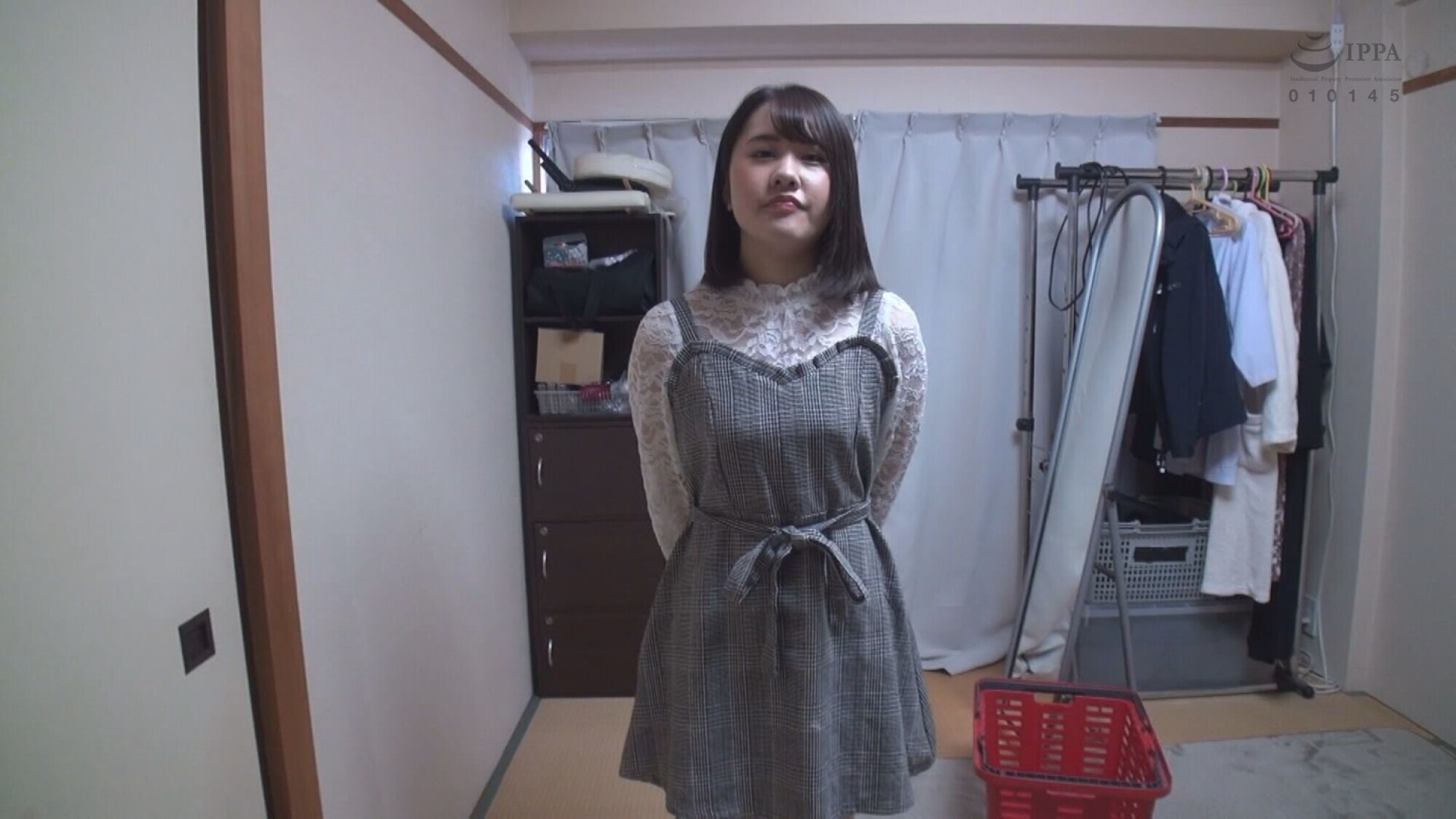 葉月りの AV面接 キャスティング前の全裸チェックや感度チェック 1枚目