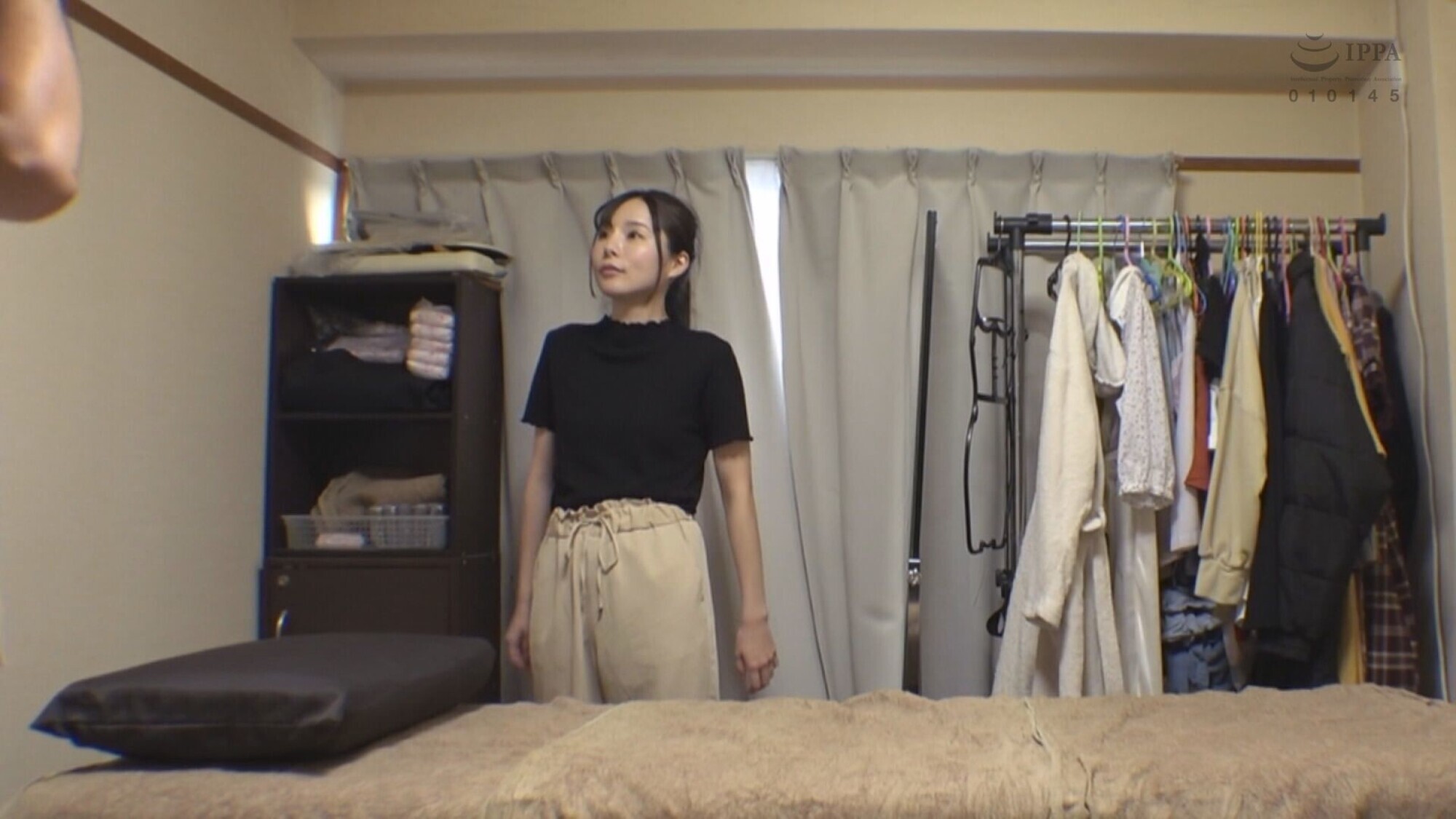 松丸香澄 魔法のオイルで快感マッサージ 画像1