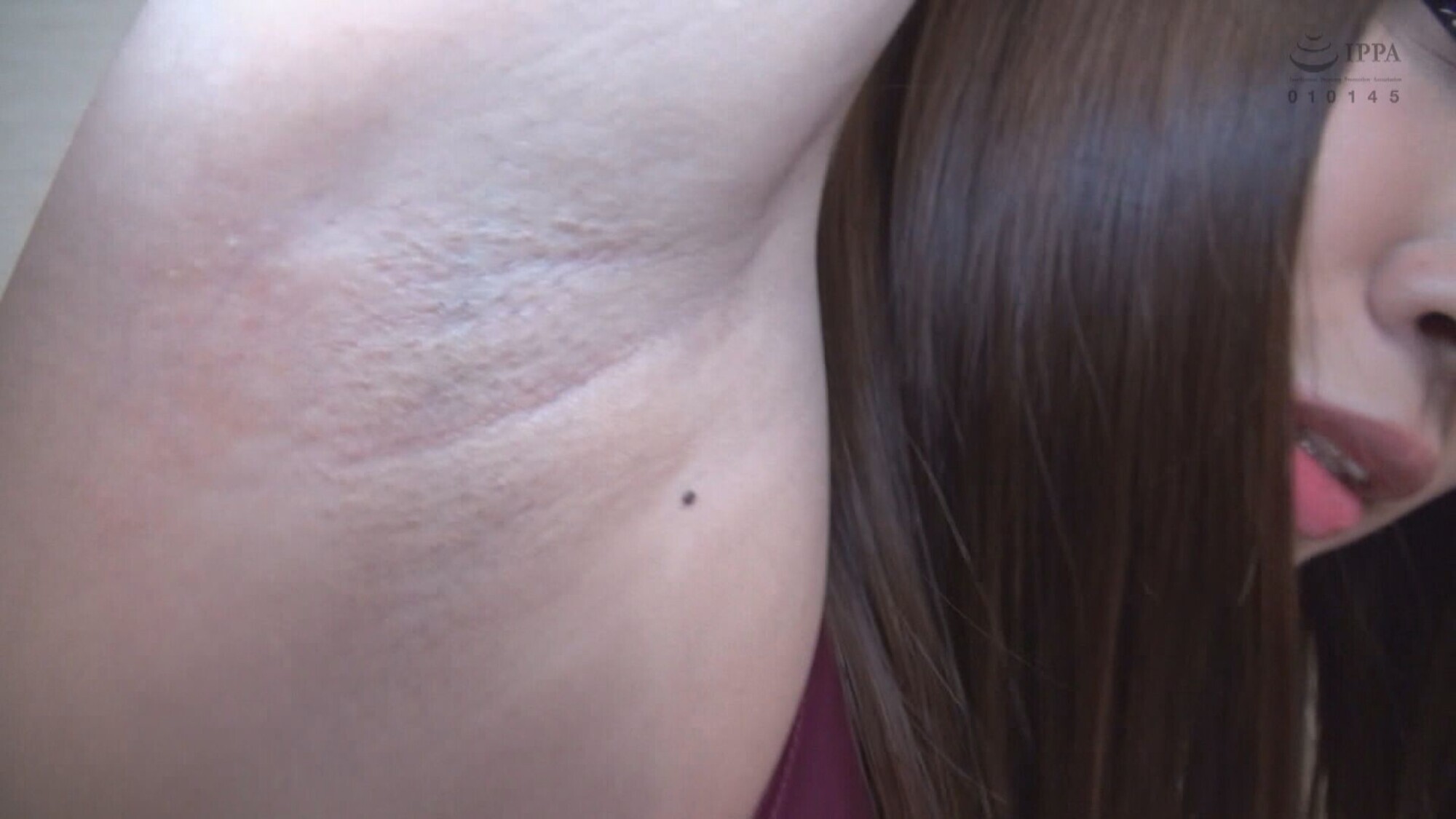 樋口みつは こんな可愛い子がハミ毛!? 毛穴まで見える大接写&フェラ抜きザーメン水着垂らし 3枚目