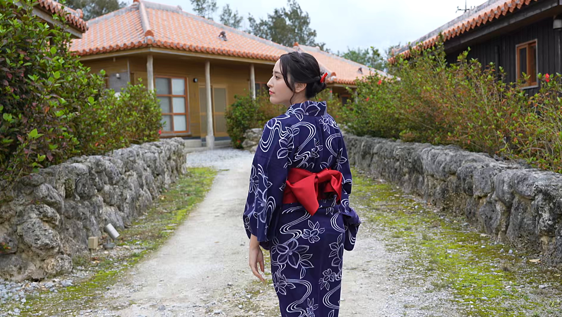 脱げない、もうこれ以上･･･ 平田梨奈