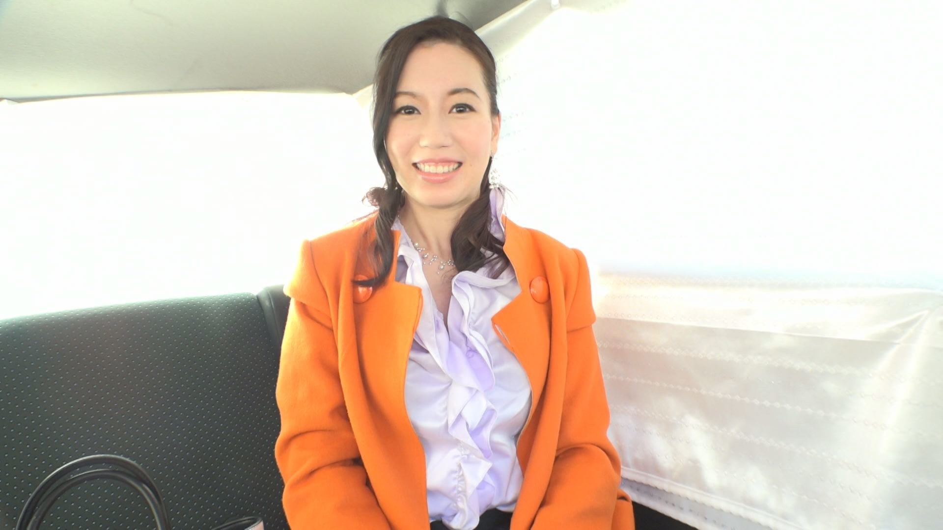 五つ星美人妻ナンパ中出し 旦那への背徳感を絶頂に変えるSEX 4時間SP 画像1