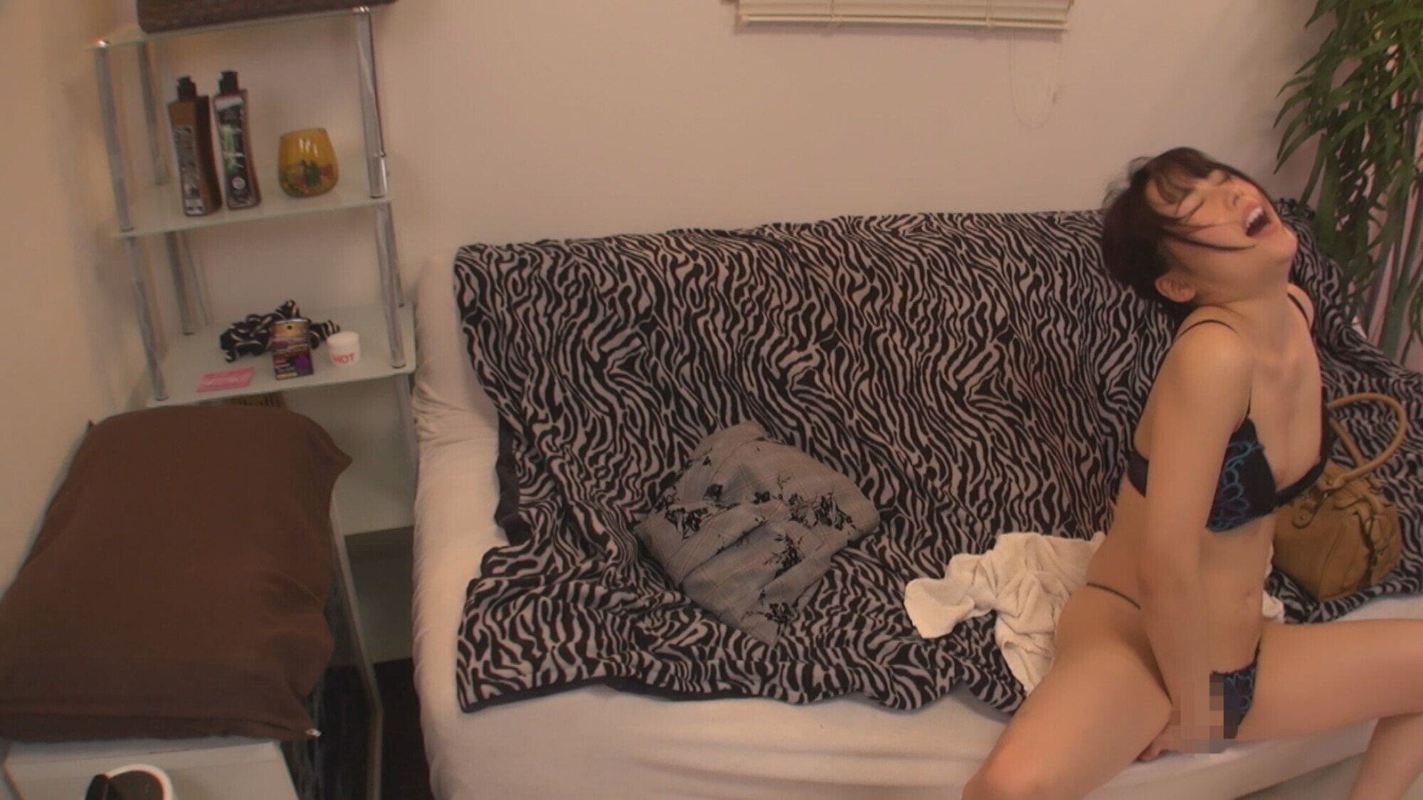 人妻発狂イキ 性欲爆発潮吹きオナニー40人5時間総集編