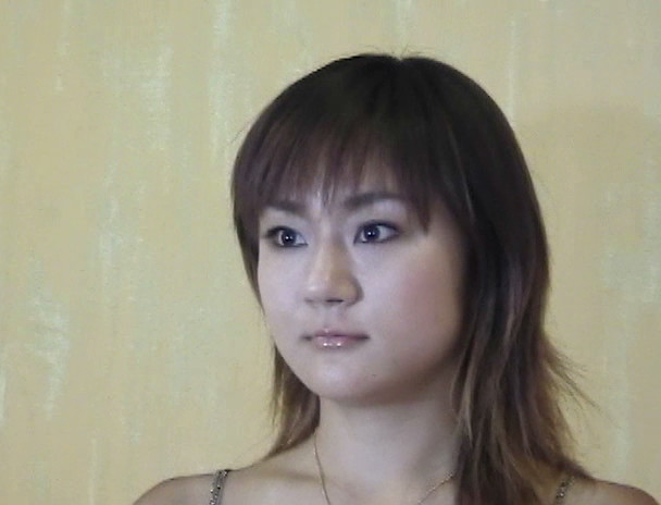 【人妻伝 午後の奥様 秘密の情事】淫乱若妻 泉こころ22歳 画像10