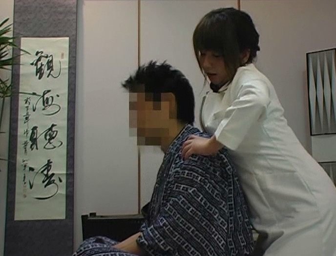 出張マッサージでやたら巨乳を押し付けてきたり股間にお尻を擦り付けてきたら本番行為しちゃってもいいですか・・・ 画像21