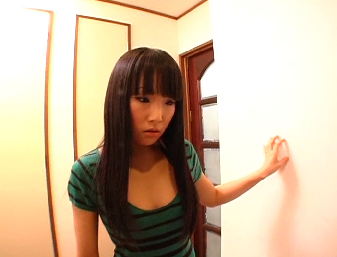 旦那が仕事中、家事ママにヤリたい放題 家事に一生懸命な人妻にエッチなイタズラしちゃいました! 画像11