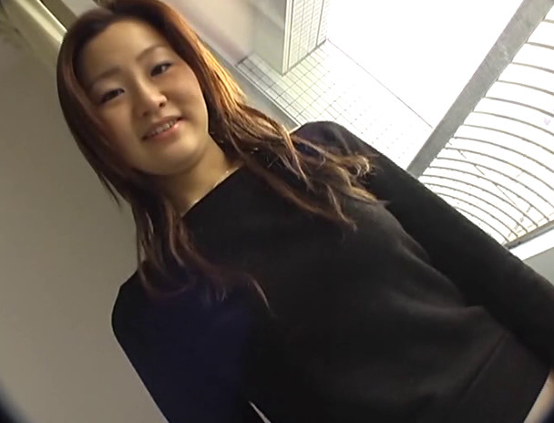 ネットで募集した高学歴女子大生 エロ顔晒して裏バイト 4名270分 画像1