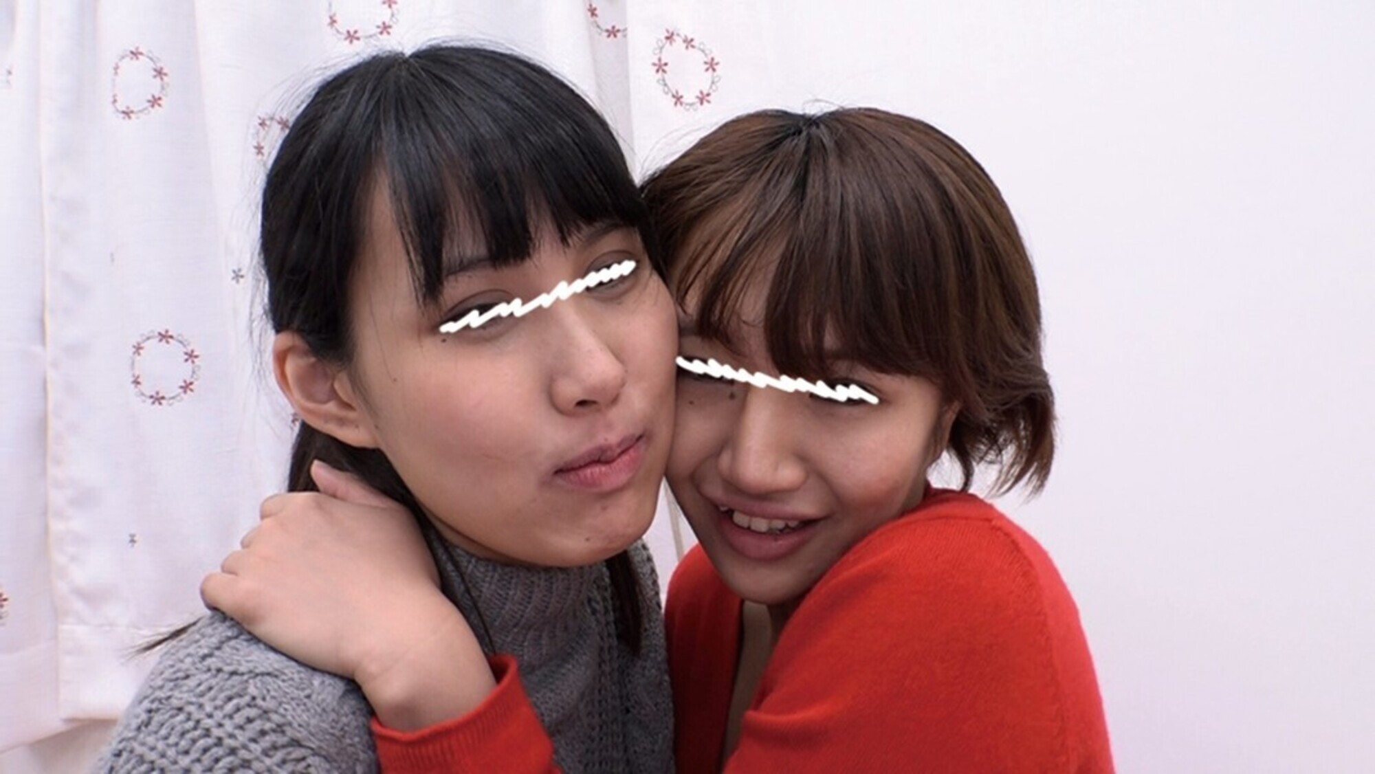 仲良し2人のお遊びレズビアン 画像18