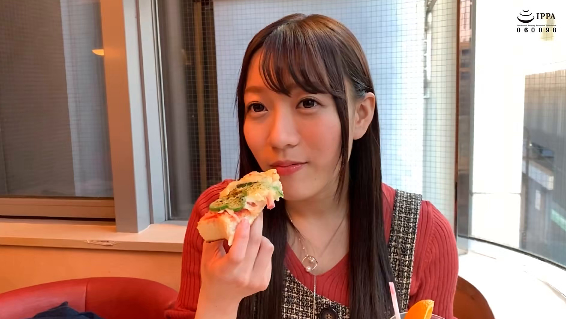 素人ホイホイ×MBM 美人でエロい!銀河系フェロモンおばけ! セクシー女神 5 撮り下ろし3名 1枚目