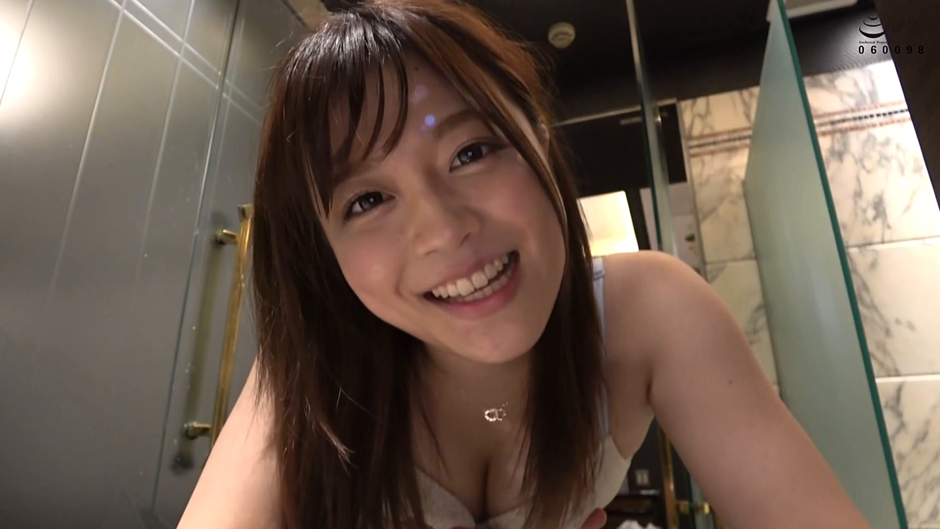 素人ホイホイ×MBM 可愛いだけじゃダメですか? 顔だけでヌケる保証! 顔面優等生 世代最強エース4 撮り下ろし3名 画像3
