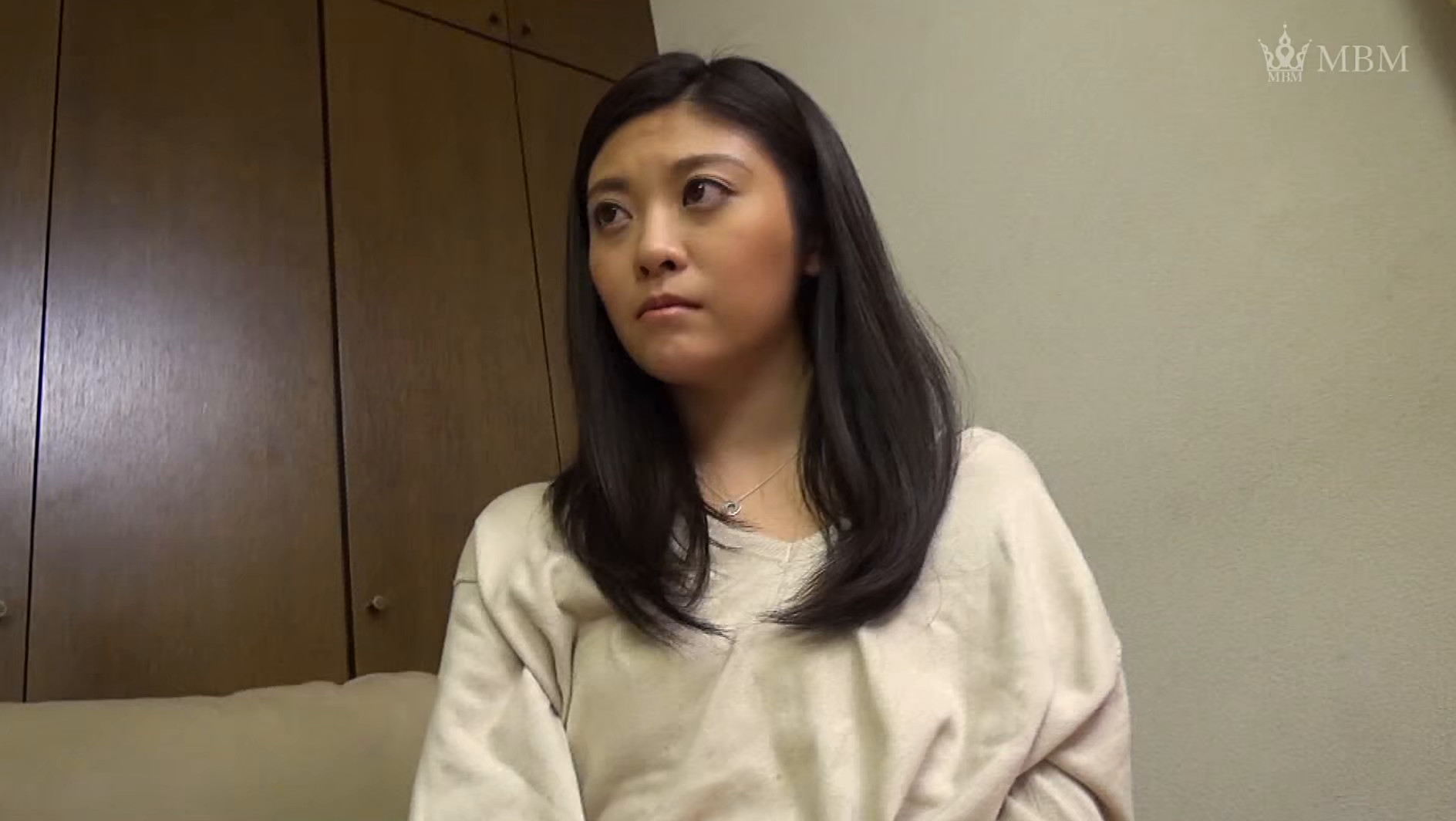 そんなつもりじゃなかったのに・・・ごく普通の奧さんが・・・まさかのAV出演に至るまで 被害女性10名 全員中出し240分 画像17