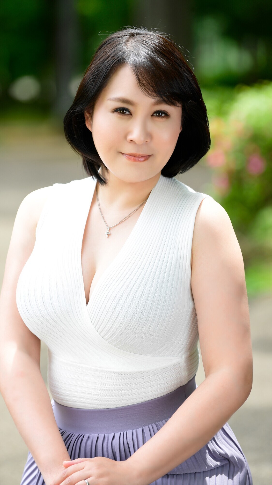 五十路で美人で爆乳って最強かよっ！ 初撮りおばさん 厳選素人6人4時間 12