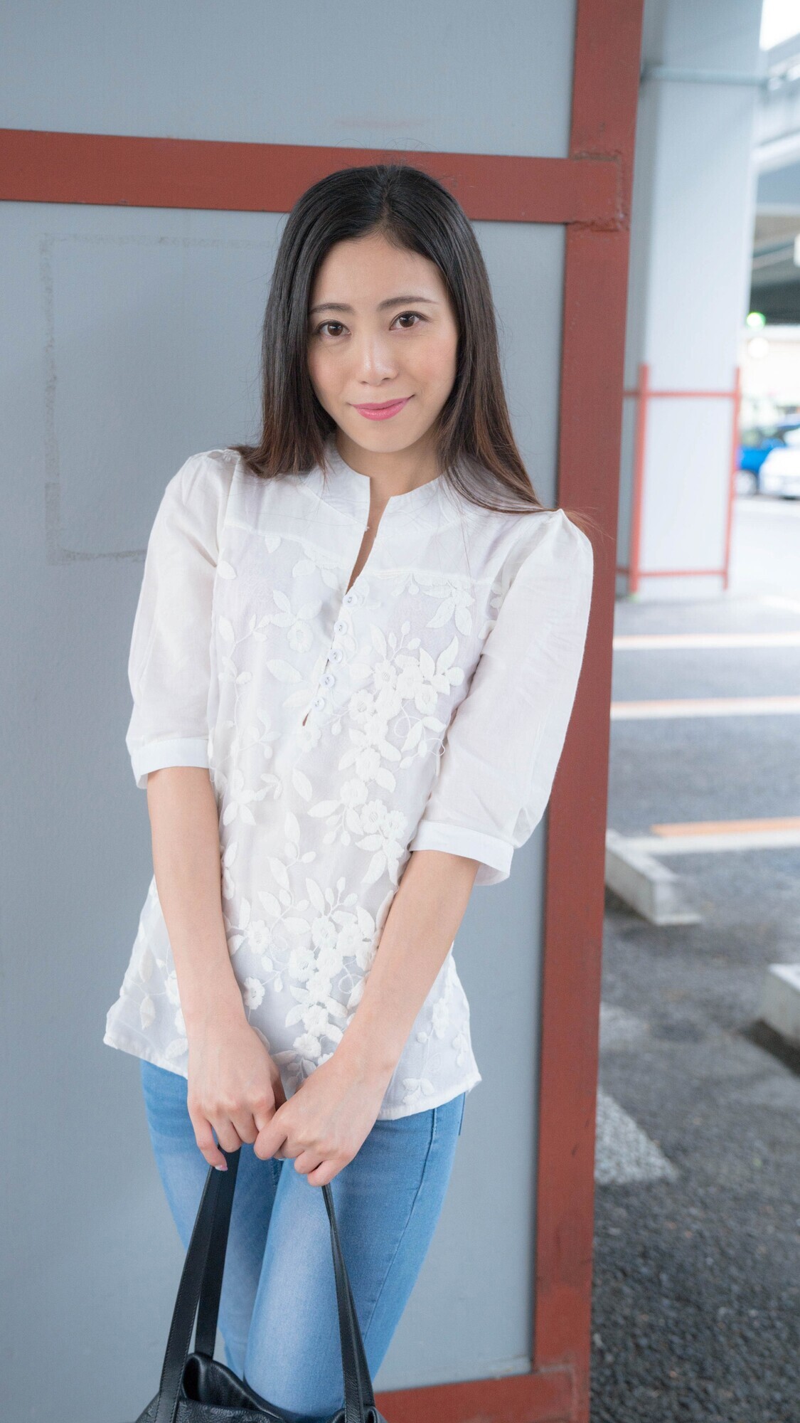 あなた誤解してますよ!黒髪清楚な人妻って、実は隠れヤリマンだったりします。。。清楚系エロギャップ最強説! 12人240分 7 画像3