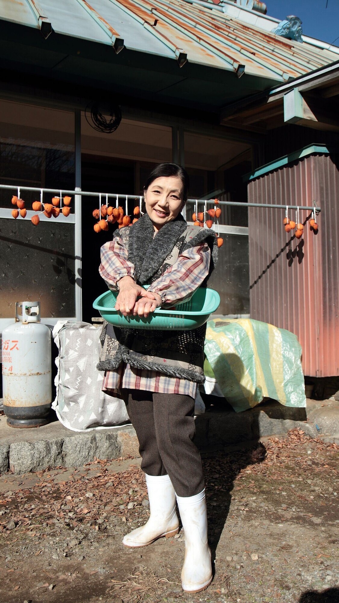 密かに欲求不満を抱えながら悶々と暮らしている 一見真面目な地方のおばさん 12人4時間 画像9