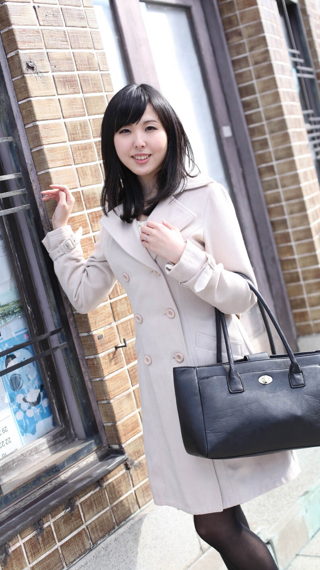 SEXするなら絶対 地方の人妻!!ヤリたい盛りの奧さんたち 平日昼間はイケない浮気タイム 清楚に見えて・・・実はヤリマン?旦那は知らない愛妻の淫らな性癖 12名240分 @11 画像5