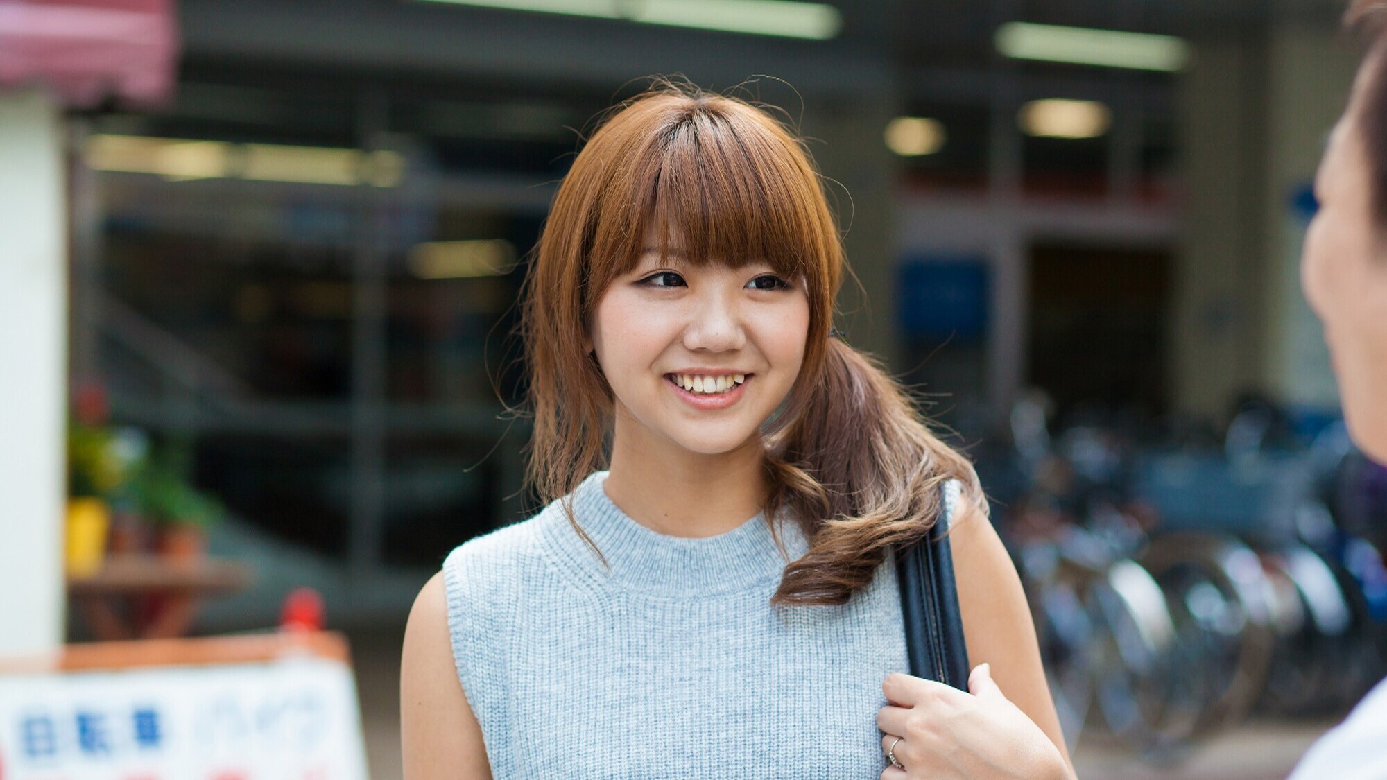 「絶対に内緒にして下さいね?」あなたの知り合いが絶対います・・・うっかりナンパされ、流されてセックス・・・まさかのAV流出 魔が差したご近所妻 12人240分 8 画像1