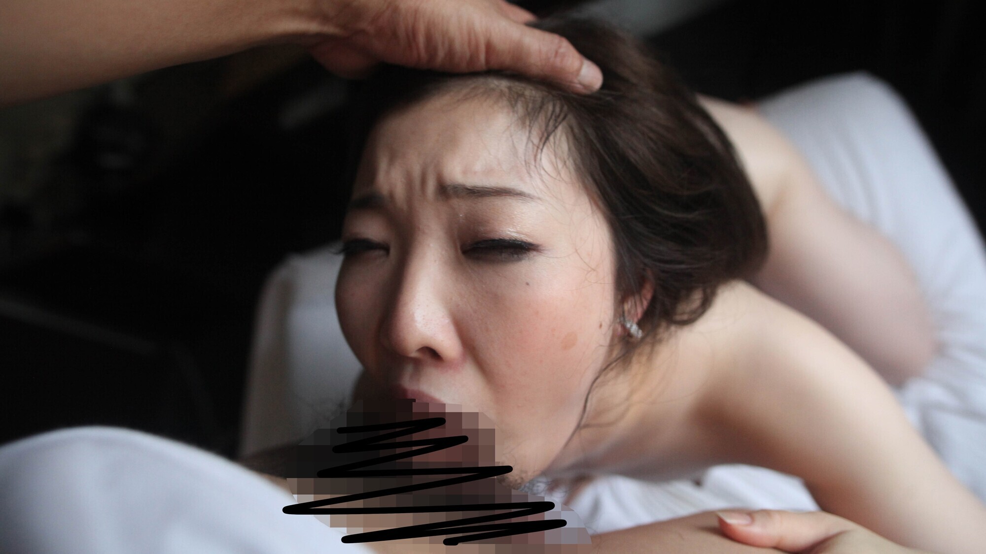 SEXするなら絶対 地方の人妻！！ヤリたい盛りの奥さんたち 平日昼間はイケない浮気タイム 清楚に見えて･･･実はヤリマン？旦那は知らない愛妻の淫らな性癖 12名240分 ＠12