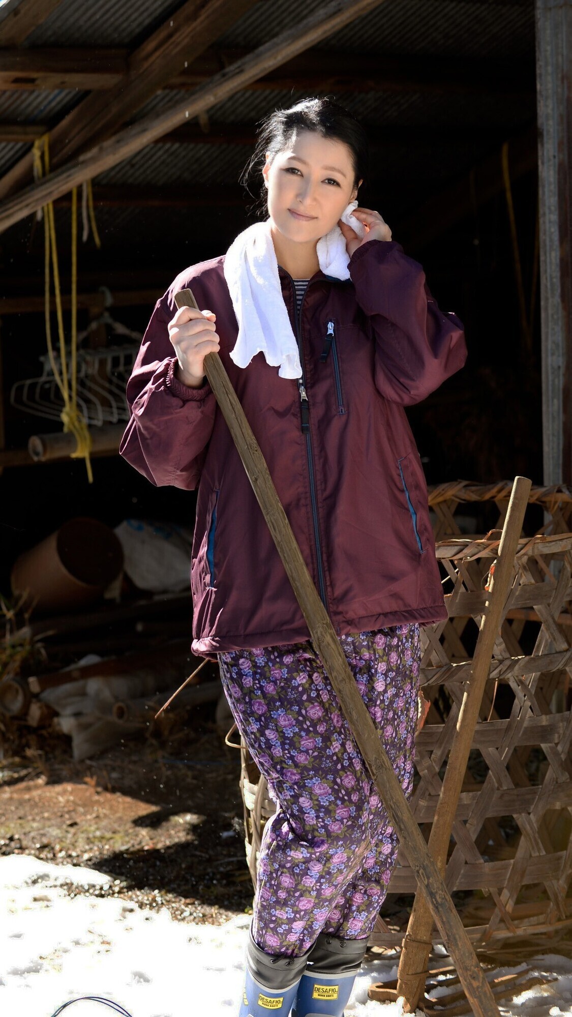 百姓だってセックスはしてえだよ！ 抑え切れない欲求不満がついに爆発！ 我慢出来ない農家のおばさん 12人4時間 3