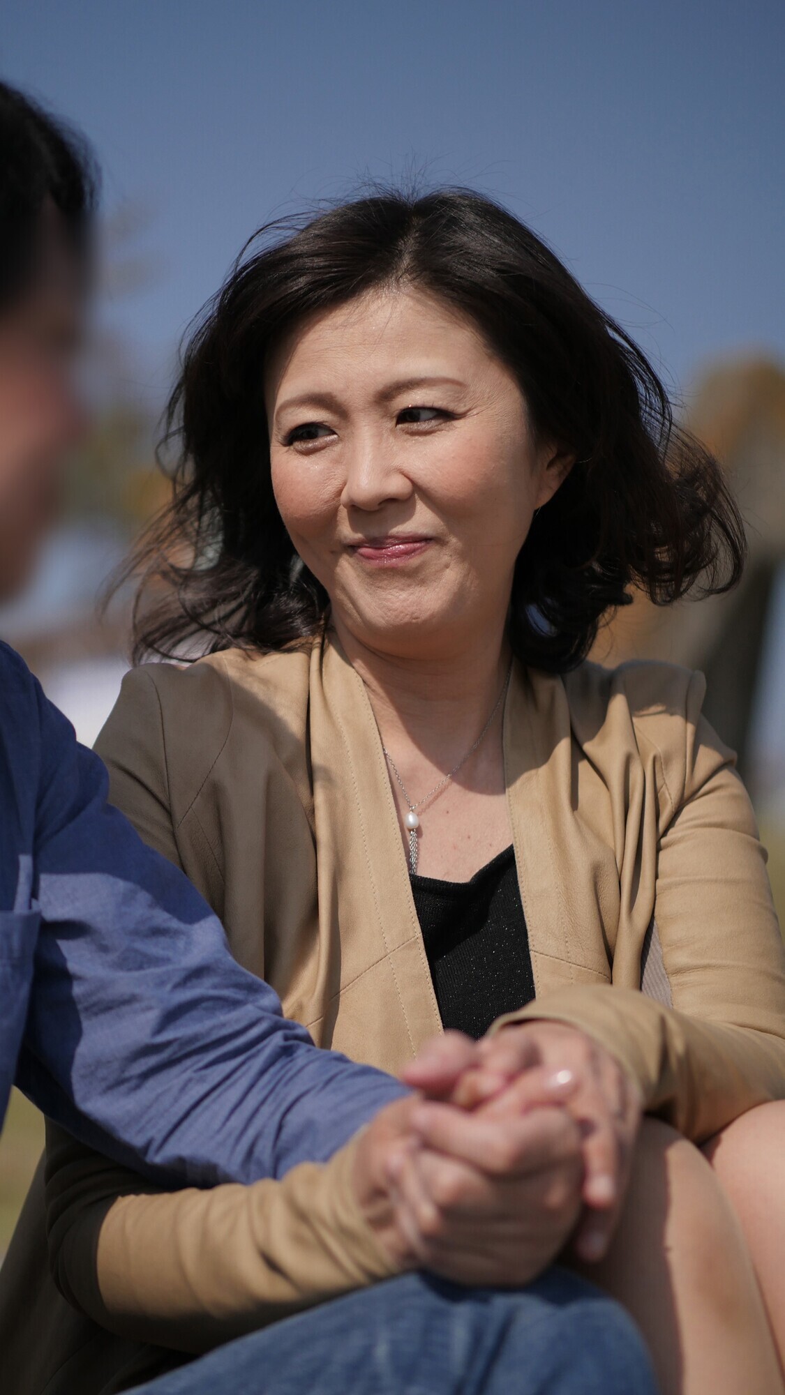 「貴方の元にはもう戻れないかもしれません･･･」家庭では見せないような微笑みを浮かべて逢瀬を楽しみ夫以外の男に激しく求める中出し不倫性交 不貞の快楽に堕ちてゆく既婚美熟女たち 四話240分 画像5
