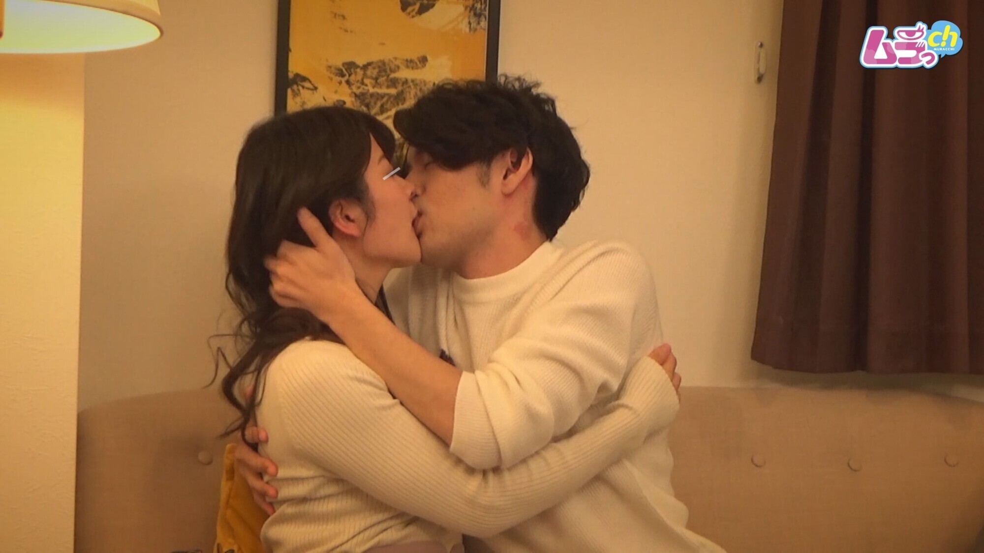 ホテル盗撮 エッチに興味津々な清楚女子が偶然AV男優と知り合いチ〇ポでイキまくる初めてのワンナイトSEX 画像3