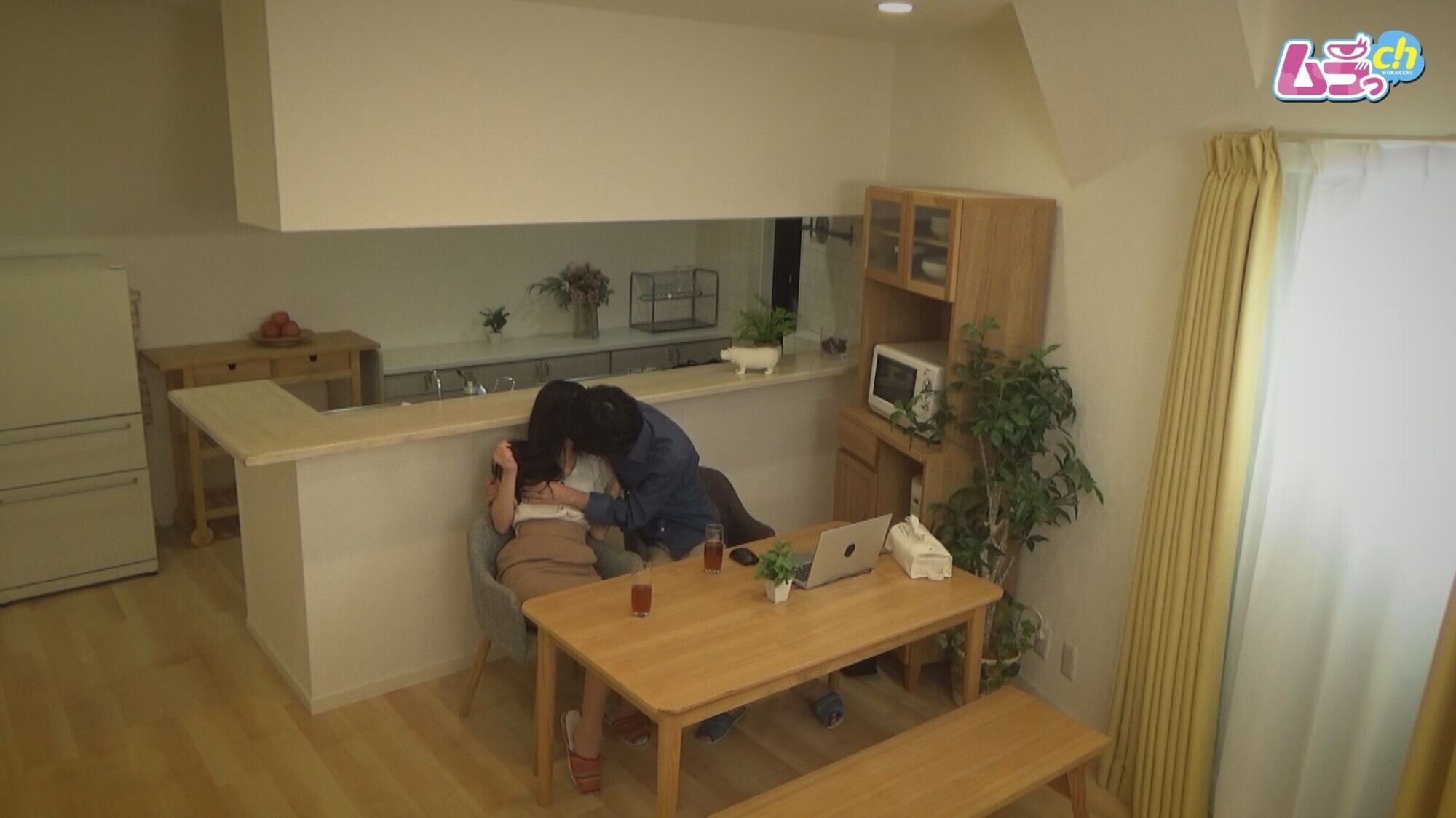 ニンゲン観察 夫婦の新居のリビングで・・・独身時代のセフレと昼下がりの中出し托卵不倫 画像6