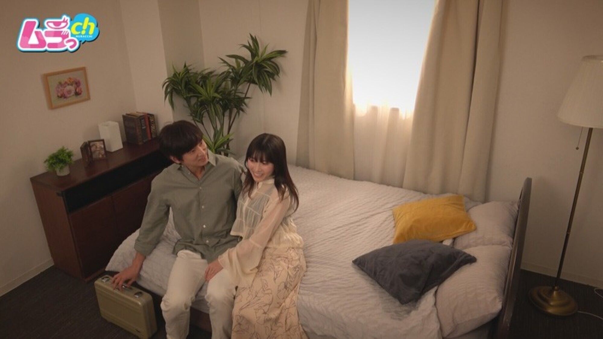 ニンゲン観察 夫の居ぬ間に夫婦の寝室でママ友のイケメン旦那ハイスぺ特濃精子をねだり托卵するゲス不倫妻 画像1