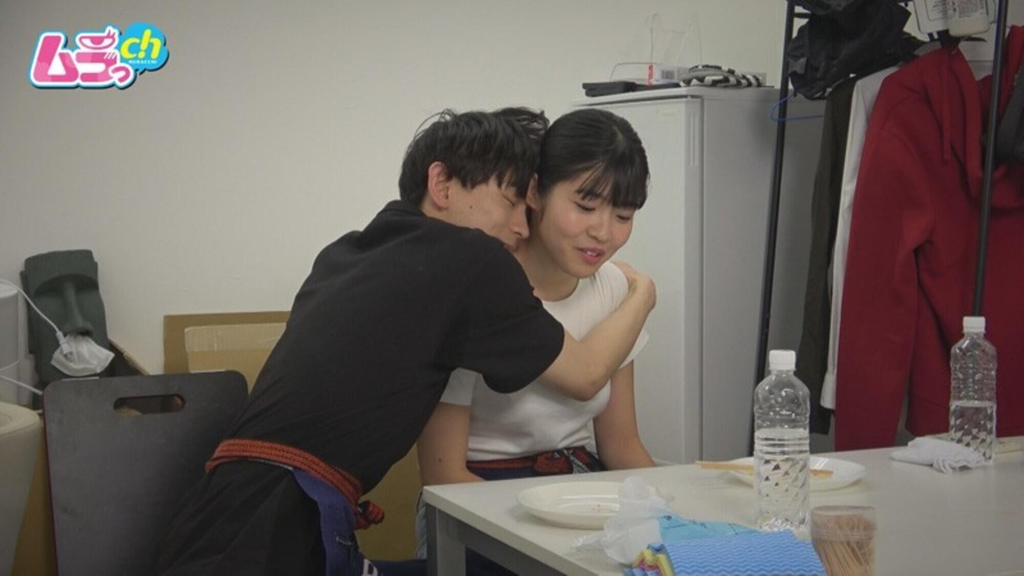 カップル部屋REC 最近ご無沙汰してた大好きな彼氏と休憩時間が被ったら･･･誰か来るかもしれないのにお股びしょ濡れにして我慢できずにバイト先でヤっちゃうむっつりスケベ女子大生 画像2