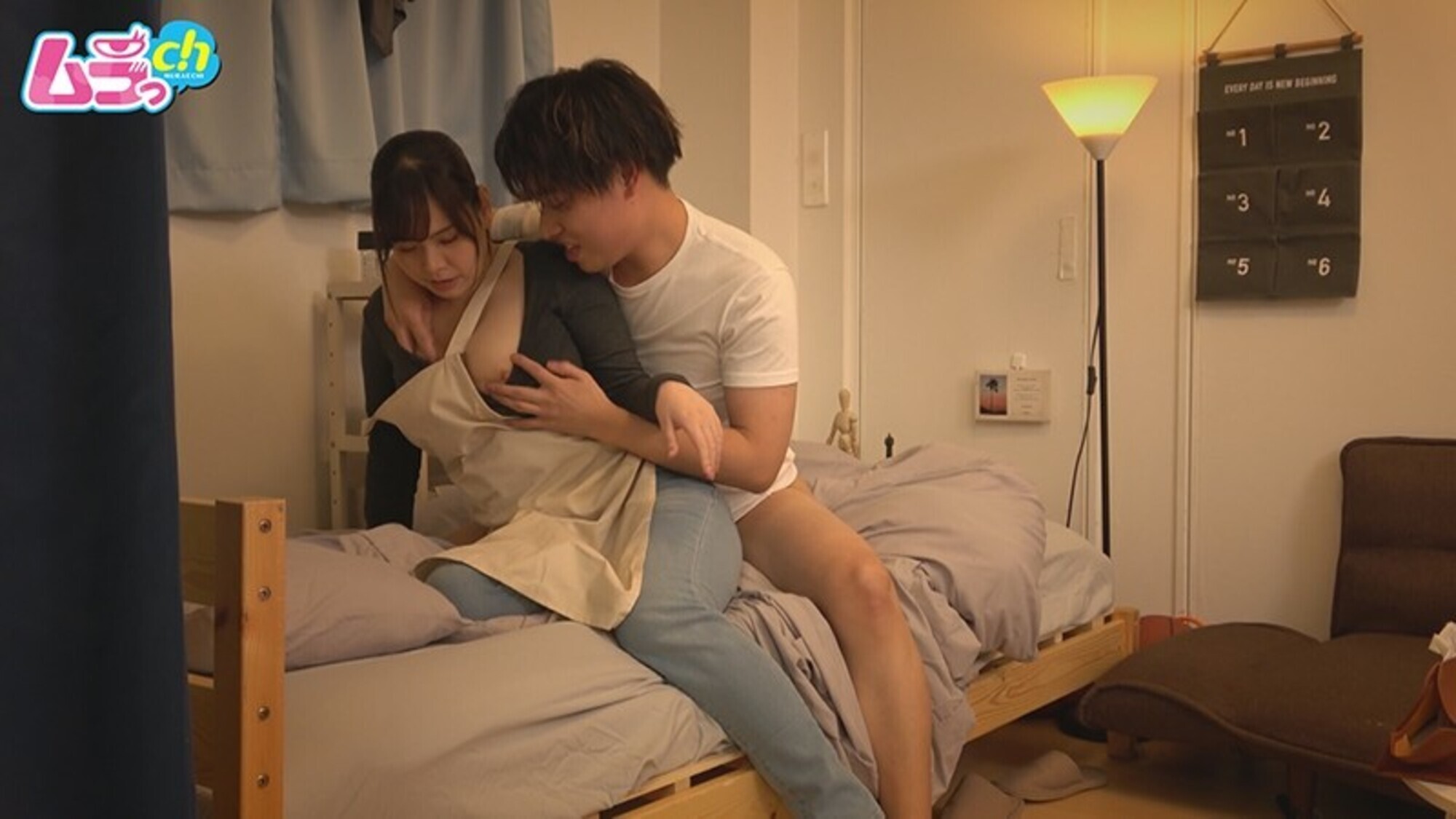 ニンゲン観察 お部屋だけじゃなくおちんちんもキレイにしますね♪恥じらいつつも精巣スッカラカンになるまで処理してくれる家事代行サービスの美人人妻 画像12