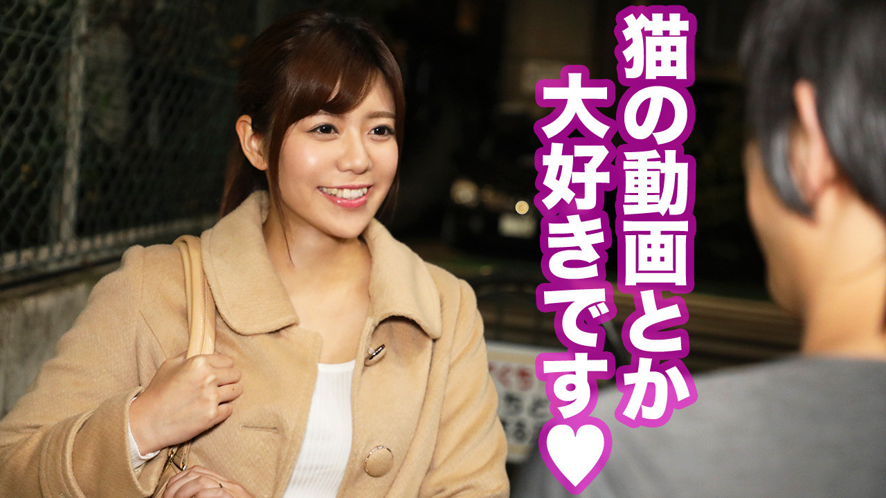 普通の動画を見せるふりをしてうっかりAVを流したとき何だかんだ言いながら覗きこむ女は欲求不満で簡単にヤレるんじゃないのか?説 画像1