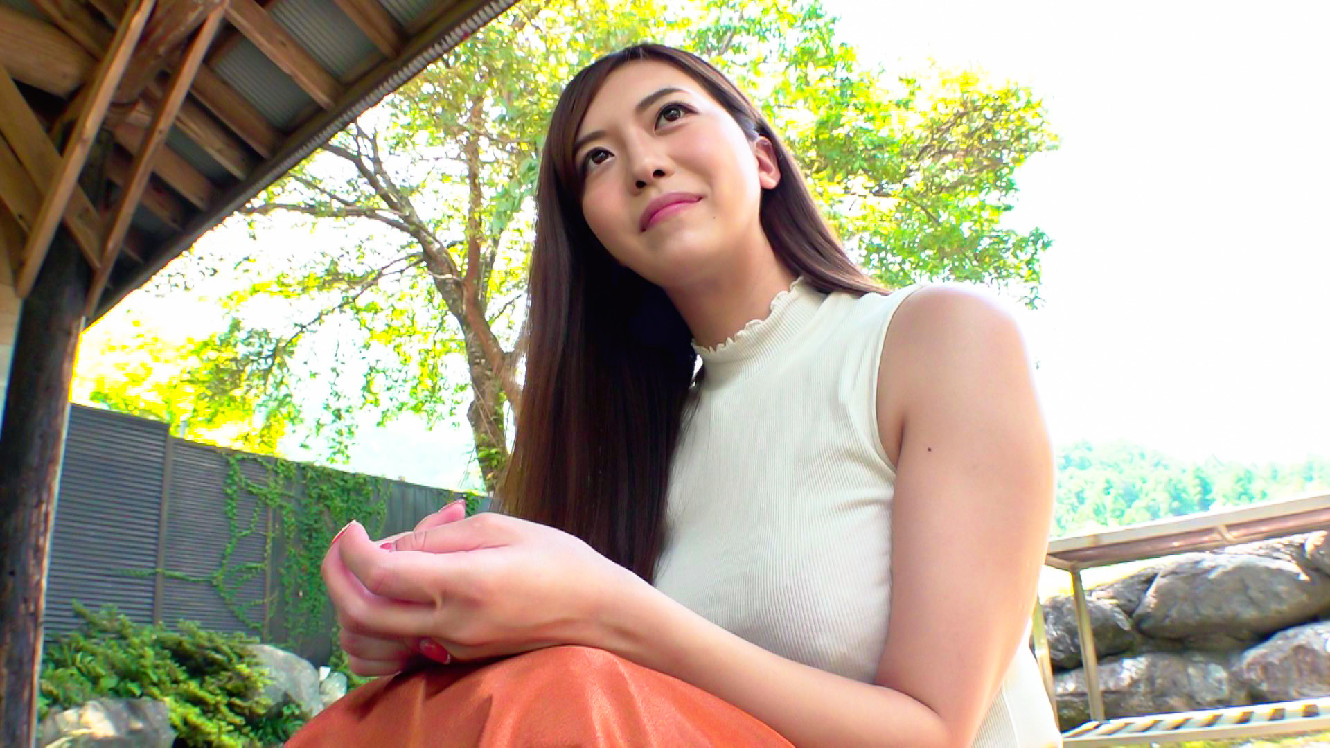 【エロ動画】巨乳人妻温泉デート 艶やかで色気満載の美白美肌妻 詩織28歳