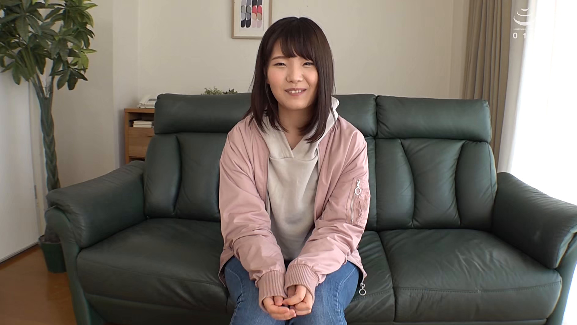 100cm 圧倒的デカ尻 地味カワ 豊満女子のイキ狂い性交 はるな