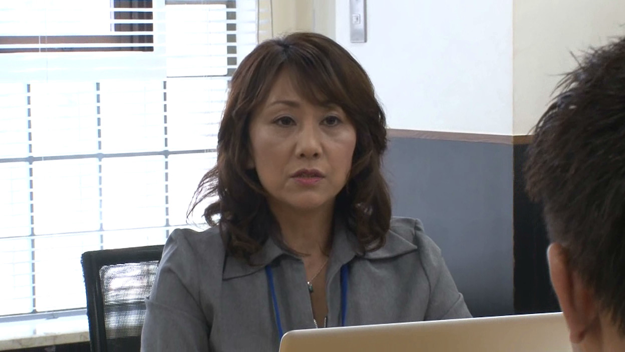 総務課のオンナ 巨乳キャリアOLの逆セクハラ 近藤郁美 画像1
