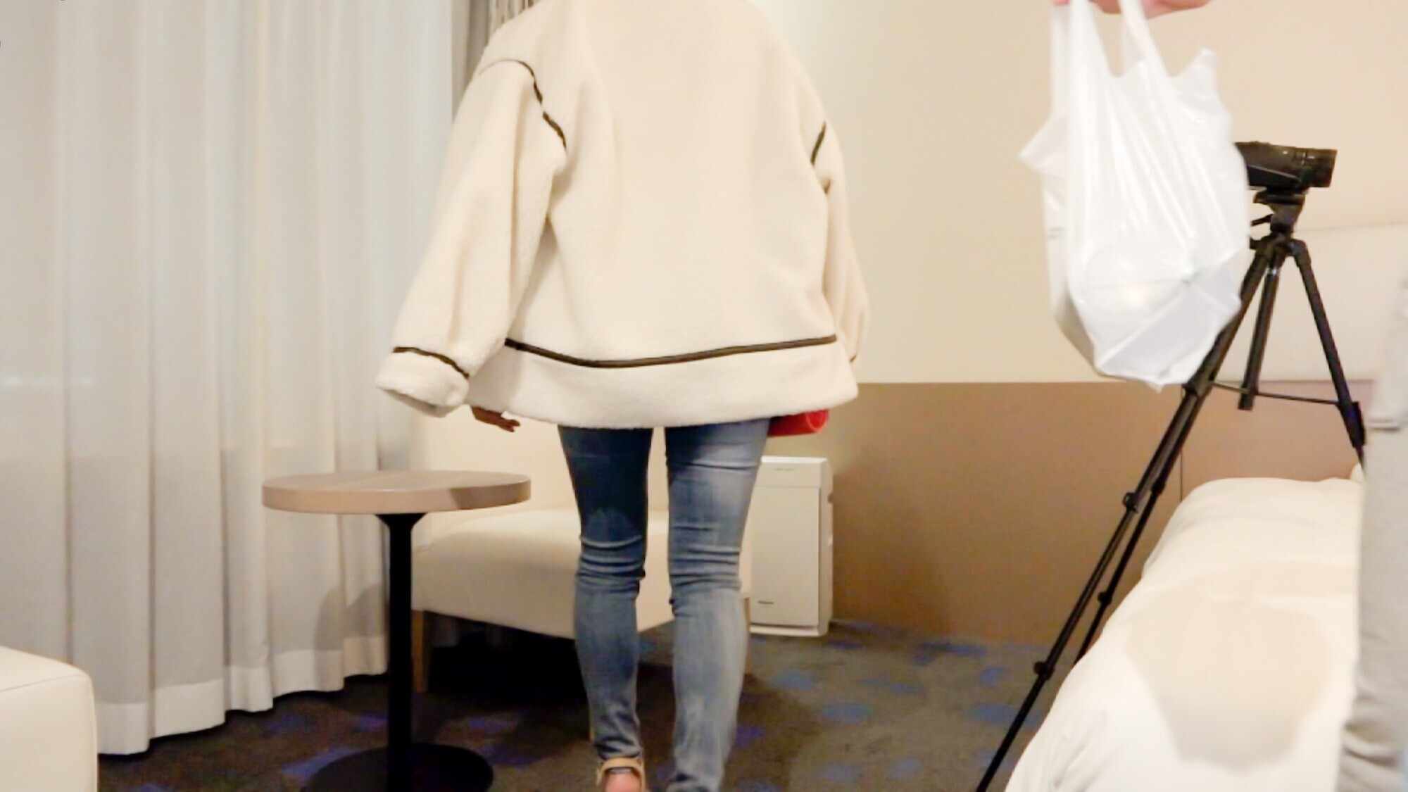 【アヘとろ絶頂!!】相性抜群のお●んちんに何度もイキまくる青髪ミニマムギャルが可愛すぎたwww 画像1